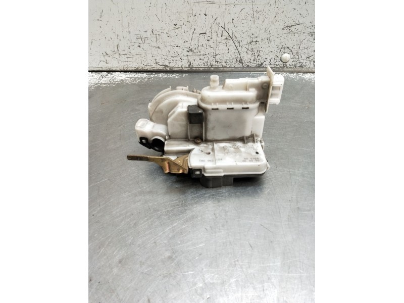 Recambio de motor cierre centralizado delantero derecho para seat ibiza ii (6k1) 1.4 i referencia OEM IAM 6k4837016B  5P