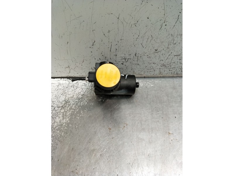 Recambio de compresor cierre centralizado para seat ibiza ii (6k1) 1.4 i referencia OEM IAM 1L0862257A  