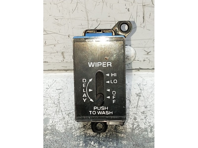 Recambio de mando limpia para buick century estate wagon referencia OEM IAM 25501804  