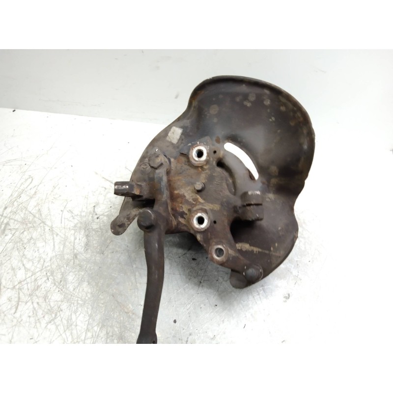 Recambio de mangueta delantera izquierda para mercedes clase c (w201) berlina 2.5 d turbo 190 (201.128) referencia OEM IAM   