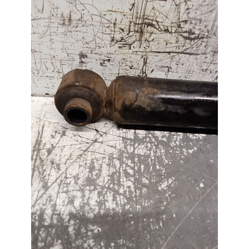 Recambio de amortiguador trasero derecho para opel omega a (v87) 2.0 (f19, m19, n19) referencia OEM IAM 22080190  
