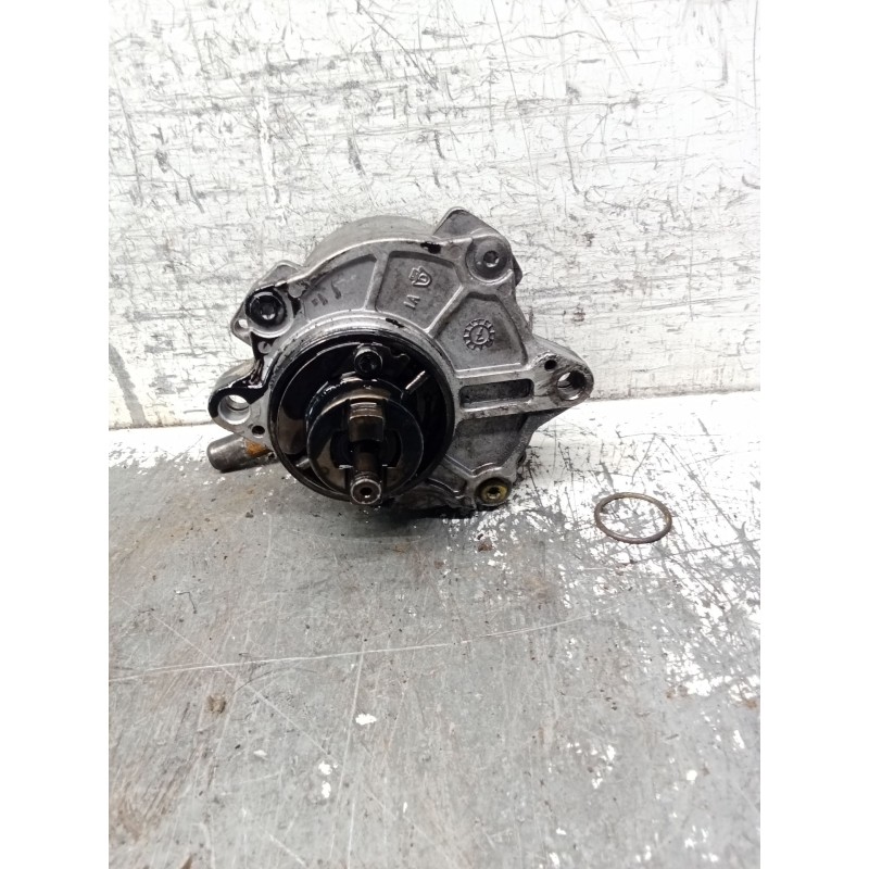 Recambio de depresor freno / bomba vacio para mercedes-benz clase c (w203) berlina 220 cdi (203.006) referencia OEM IAM A6282300