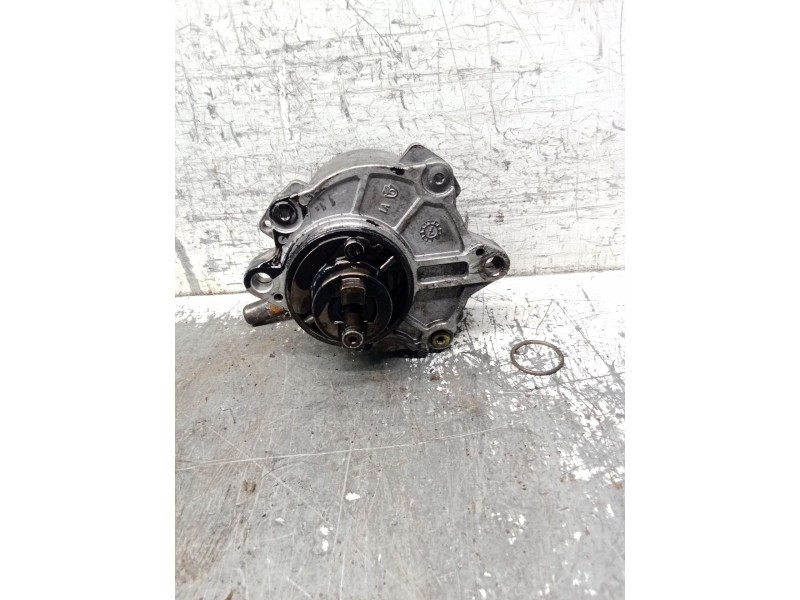 Recambio de depresor freno / bomba vacio para mercedes-benz clase c (w203) berlina 220 cdi (203.006) referencia OEM IAM A6282300