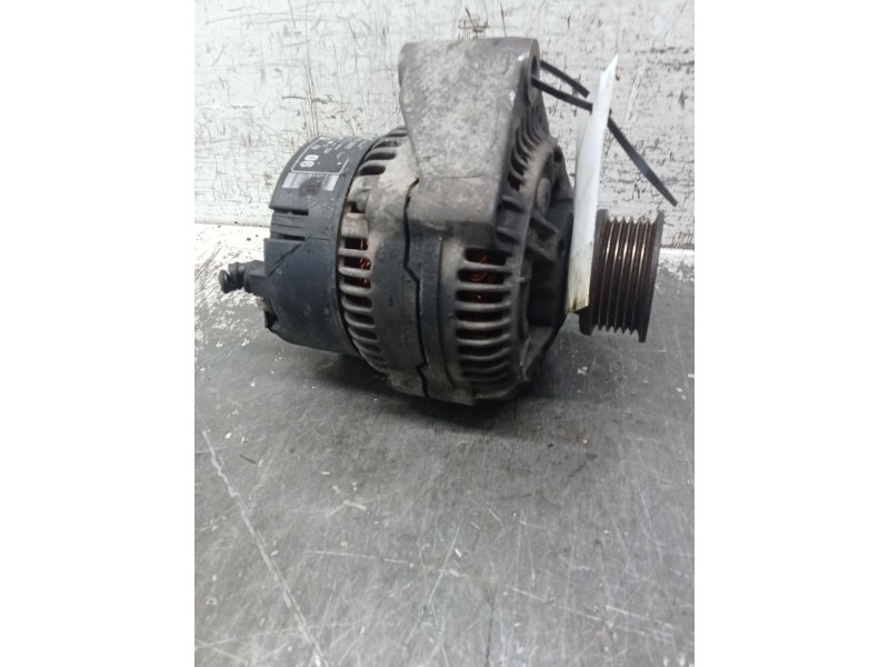 Recambio de alternador para ssangyong musso (fj) 2.9 d referencia OEM IAM 0123335003 0091543002 BOSCH