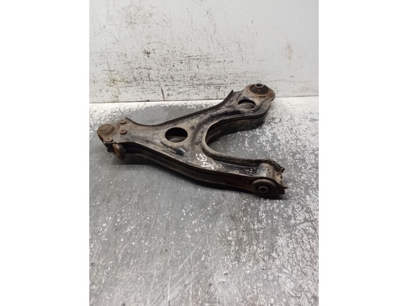 Recambio de brazo suspension inferior delantero derecho para opel omega a (v87) 2.0 (f19, m19, n19) referencia OEM IAM   