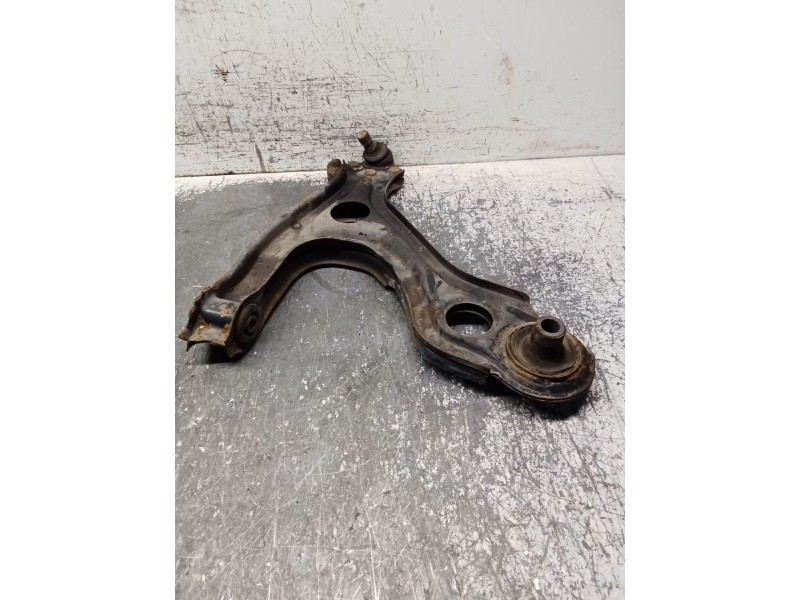 Recambio de brazo suspension inferior delantero izquierdo para opel omega a (v87) 2.0 (f19, m19, n19) referencia OEM IAM   