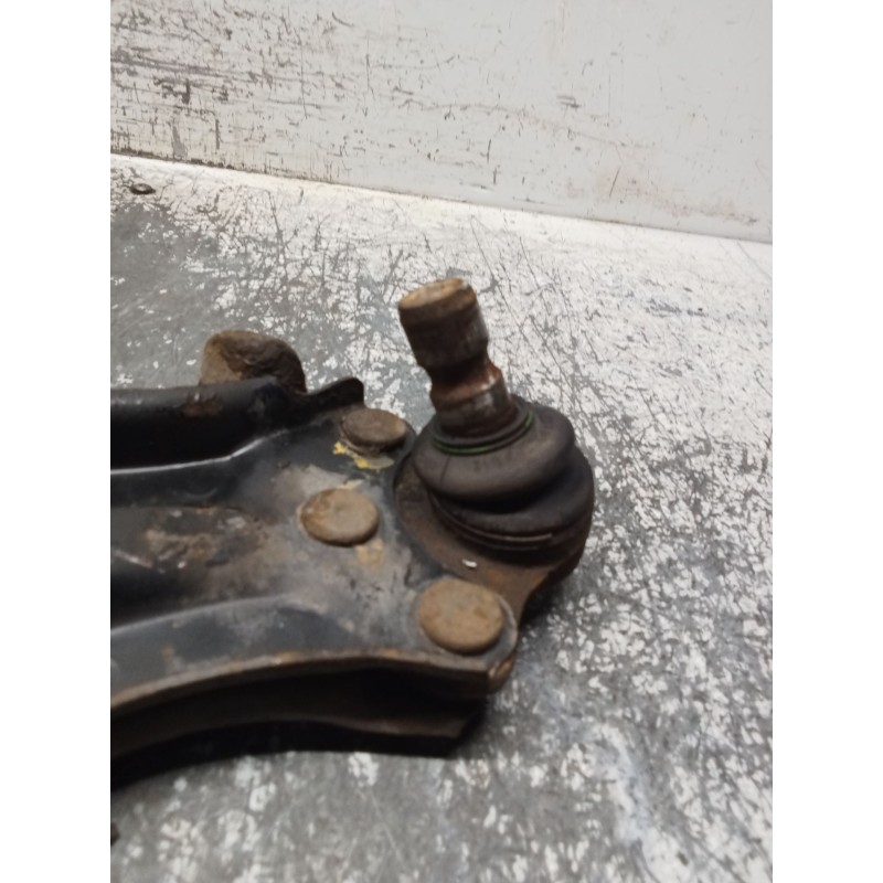 Recambio de brazo suspension inferior delantero izquierdo para opel omega a (v87) 2.0 (f19, m19, n19) referencia OEM IAM   
