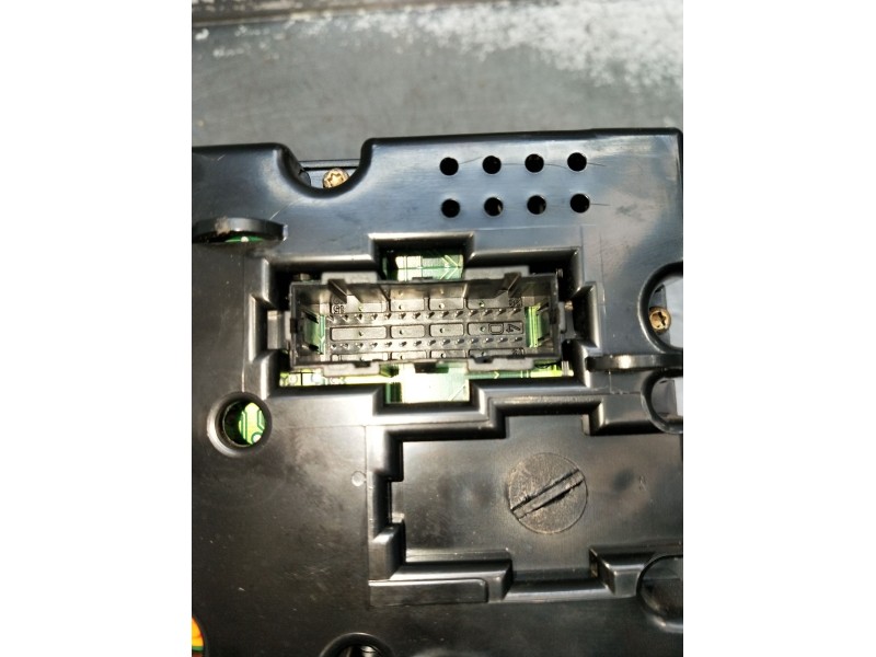 Recambio de cuadro instrumentos para seat cordoba (6k1, 6k2) 1.4 i referencia OEM IAM 87001323  
