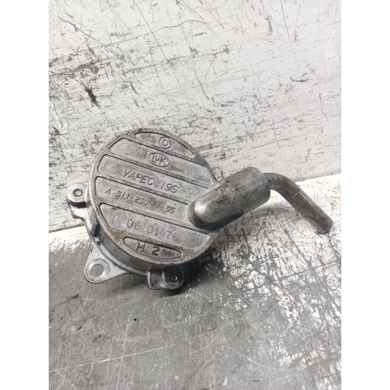 Recambio de depresor freno / bomba vacio para mercedes-benz clase c (w203) berlina 220 cdi (203.006) referencia OEM IAM A6112300