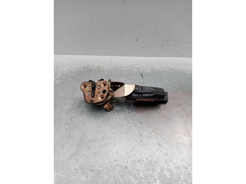 Recambio de motor cierre centralizado trasero izquierdo para opel omega a (v87) 2.0 (f19, m19, n19) referencia OEM IAM 90229915 