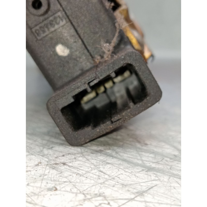 Recambio de motor cierre centralizado trasero izquierdo para opel omega a (v87) 2.0 (f19, m19, n19) referencia OEM IAM 90229915 