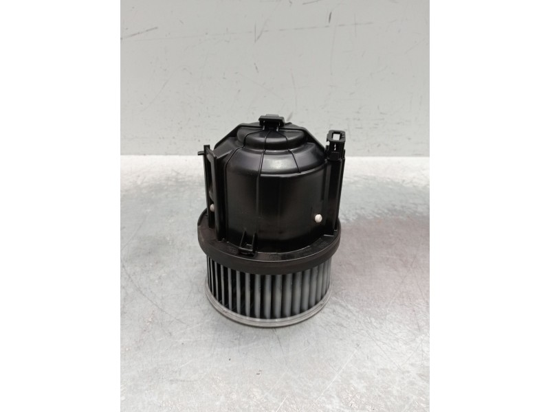 Recambio de motor calefaccion para land rover range rover evoque (l538) 2.0 d 4x4 referencia OEM IAM 9415188  