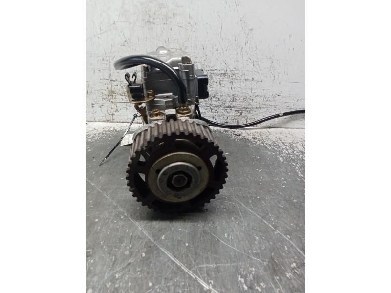 Recambio de bomba inyeccion para volvo v40 station wagon (645) 1.9 di referencia OEM IAM 0460414984 7700114070 BOSCH