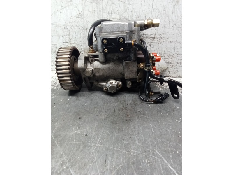 Recambio de bomba inyeccion para volvo v40 station wagon (645) 1.9 di referencia OEM IAM 0460414984 7700114070 BOSCH