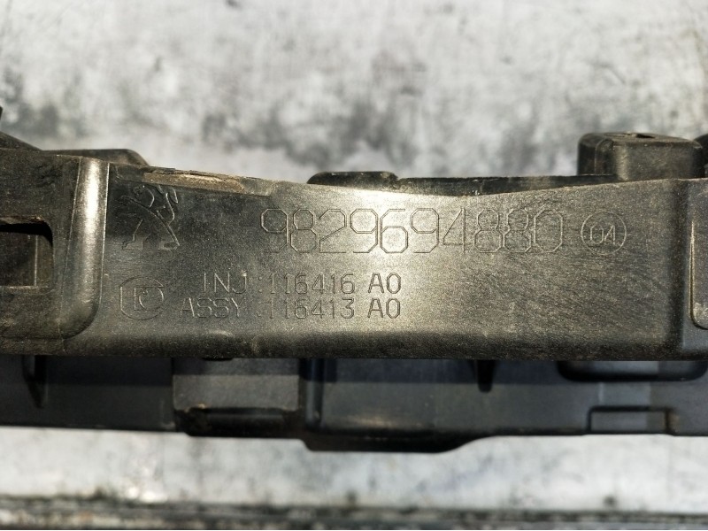 Recambio de panel frontal para peugeot 208 (p2) referencia OEM IAM 9829694880  