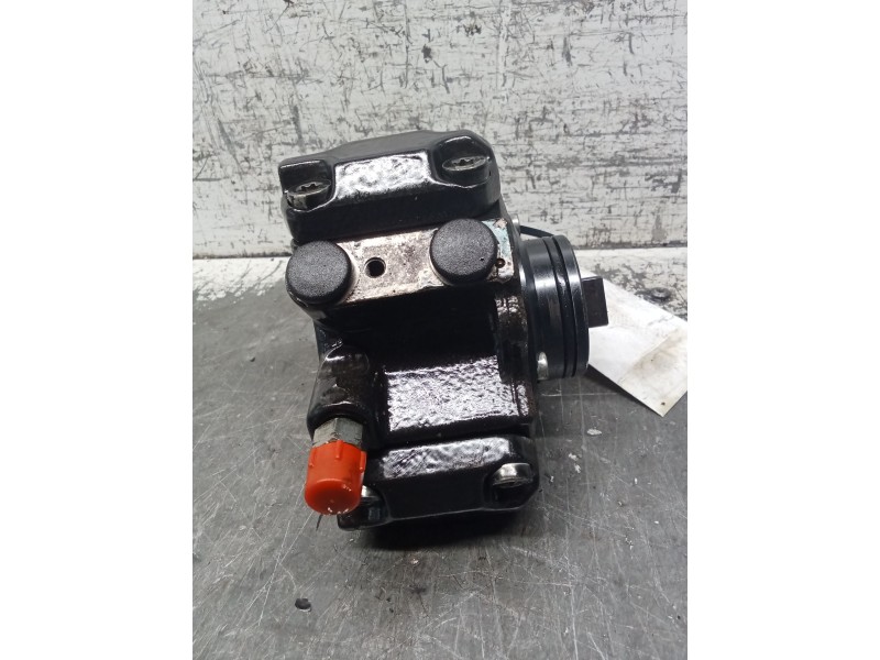 Recambio de bomba inyeccion para opel combo tour 1.3 cdti 16v referencia OEM IAM 0445010092 55185549 BOSCH