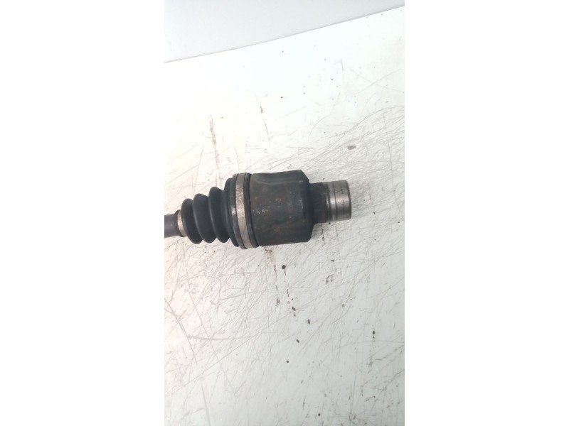 Recambio de transmision delantera derecha para ssangyong rexton referencia OEM IAM   
