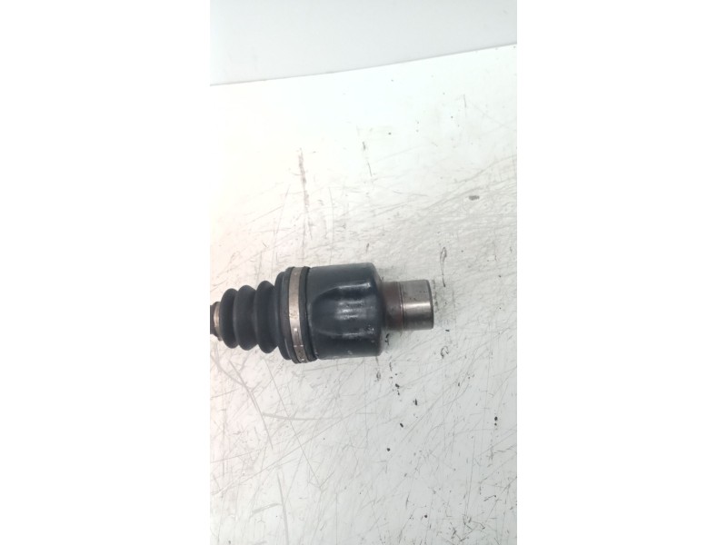 Recambio de transmision delantera izquierda para ssangyong rexton referencia OEM IAM   