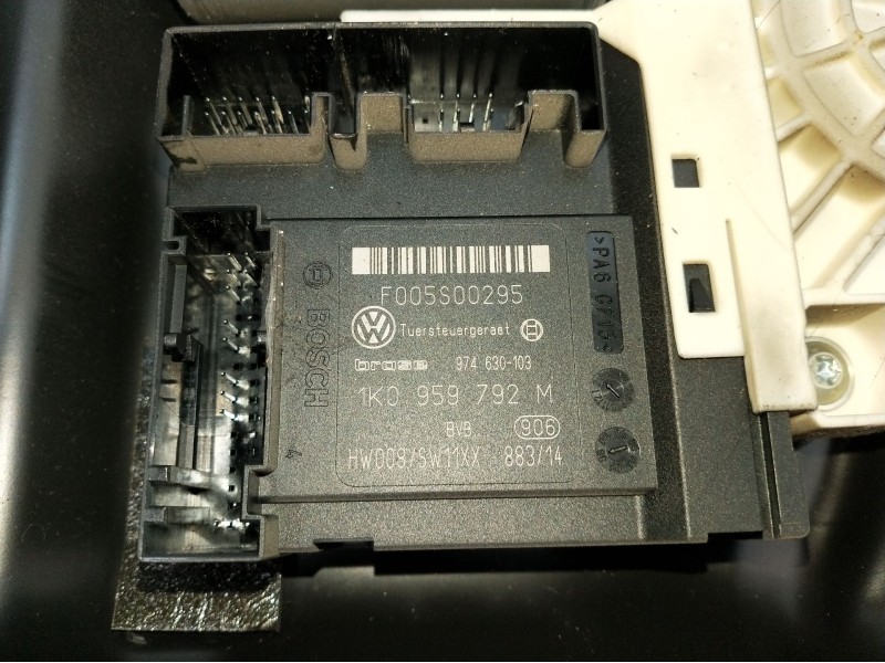 Recambio de elevalunas delantero derecho para volkswagen passat b6 (3c2) 2.0 tdi 16v referencia OEM IAM 1K0959792M 4P 