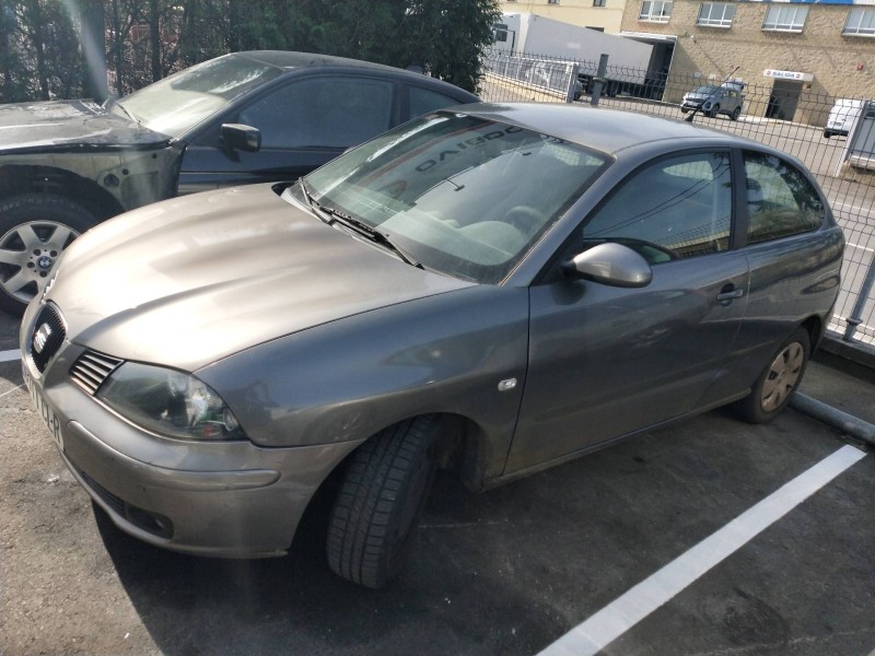 seat ibiza (6l1) del año 2003