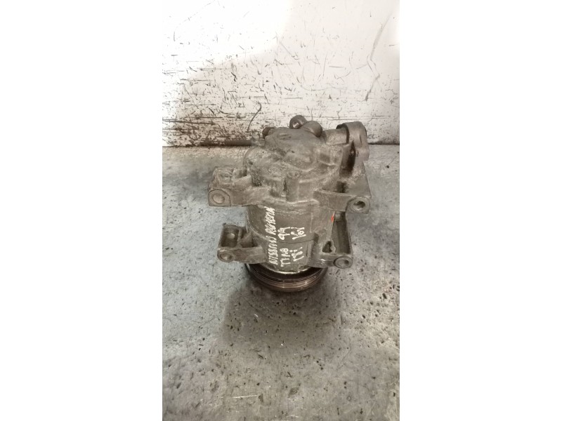 Recambio de compresor aire acondicionado para nissan almera tino (v10m) ambience referencia OEM IAM 926009F511 ED50145010 