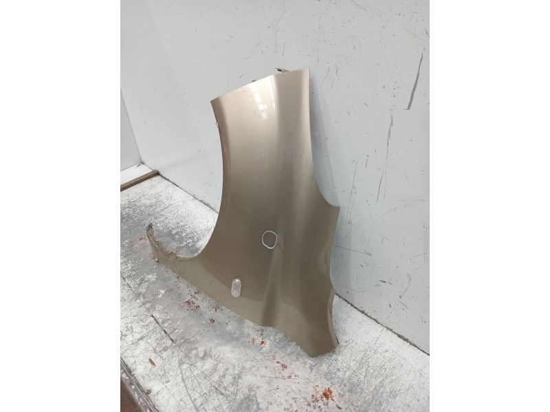 Recambio de aleta delantera izquierda para nissan micra iii (k12) 1.2 16v referencia OEM IAM   