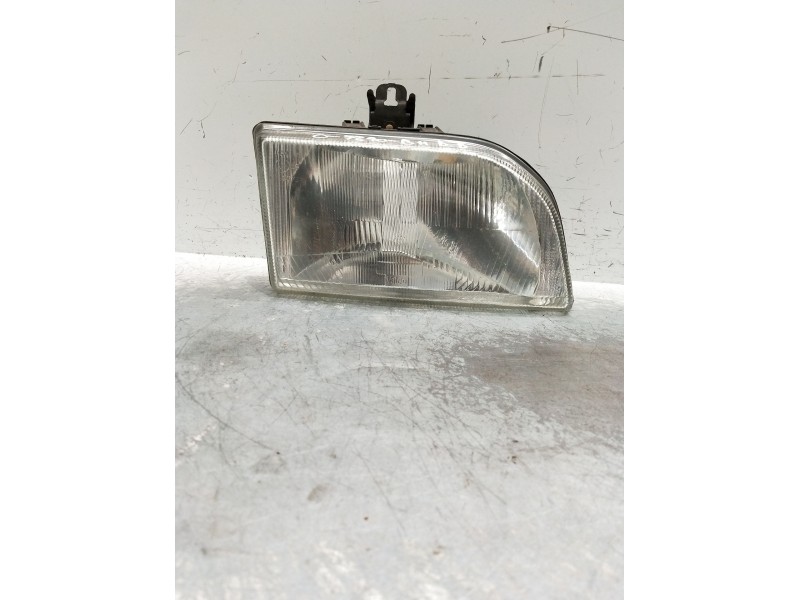 Recambio de faro derecho para ford fiesta iii (gfj) 1.8 d referencia OEM IAM   