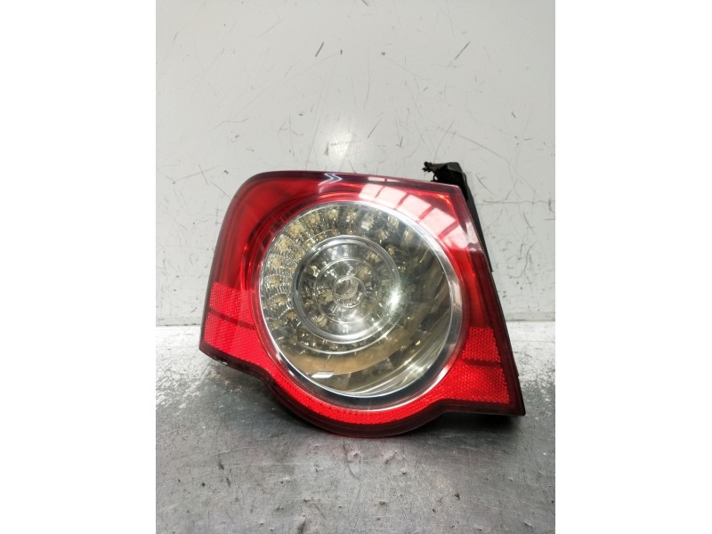 Recambio de piloto trasero izquierdo para volkswagen passat b6 (3c2) 2.0 tdi 16v referencia OEM IAM 3C5945095H  