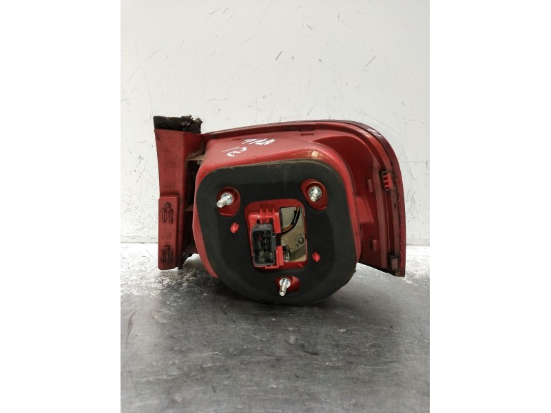 Recambio de piloto trasero izquierdo para volkswagen passat b6 (3c2) 2.0 tdi 16v referencia OEM IAM 3C5945095H  