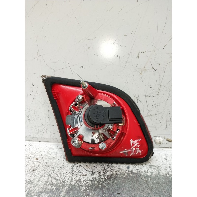 Recambio de piloto trasero derecho interior para volkswagen passat b6 (3c2) 2.0 tdi 16v referencia OEM IAM 3C5945094E  