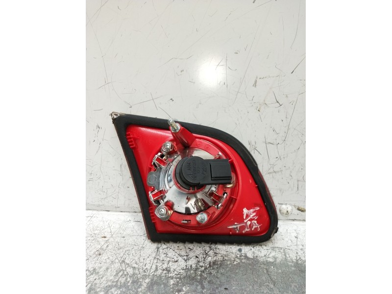 Recambio de piloto trasero derecho interior para volkswagen passat b6 (3c2) 2.0 tdi 16v referencia OEM IAM 3C5945094E  