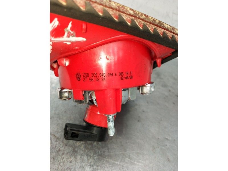 Recambio de piloto trasero derecho interior para volkswagen passat b6 (3c2) 2.0 tdi 16v referencia OEM IAM 3C5945094E  