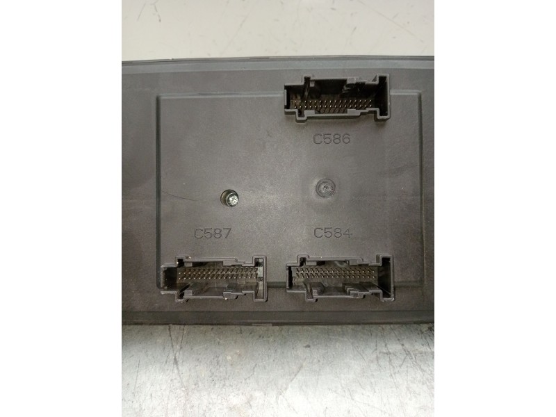 Recambio de caja reles / fusibles para land rover range rover evoque (l538) 2.0 d 4x4 referencia OEM IAM gj3214f041ab  