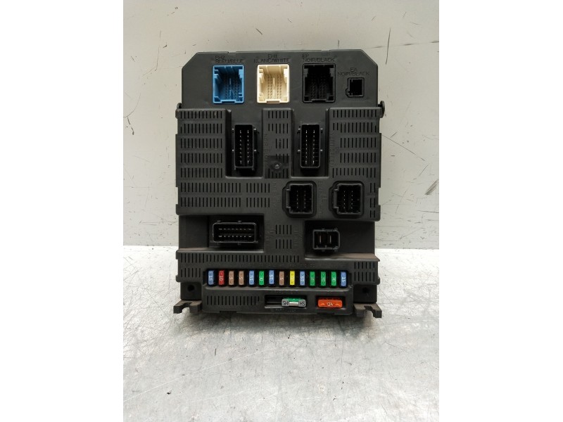 Recambio de caja reles / fusibles para citroën c4 coupe referencia OEM IAM 9659285580 BSI2004P0800 