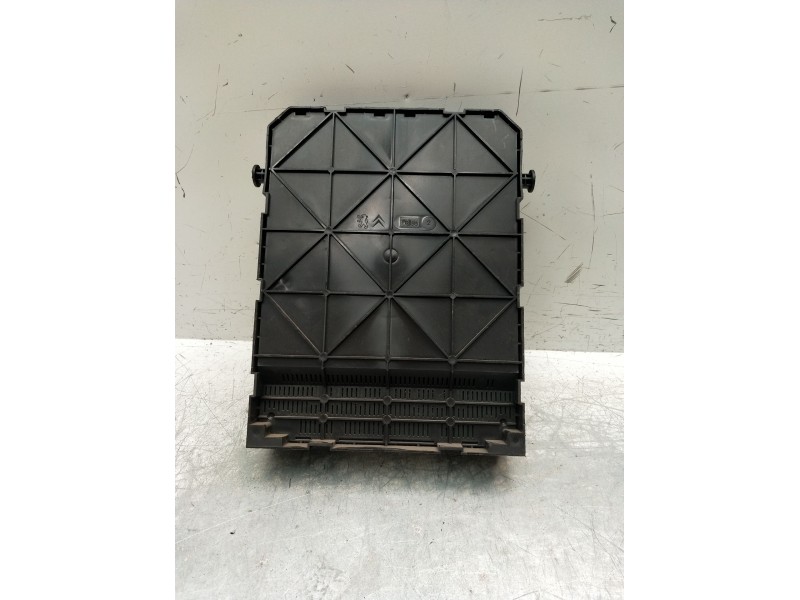 Recambio de caja reles / fusibles para citroën c4 coupe referencia OEM IAM 9659285580 BSI2004P0800 