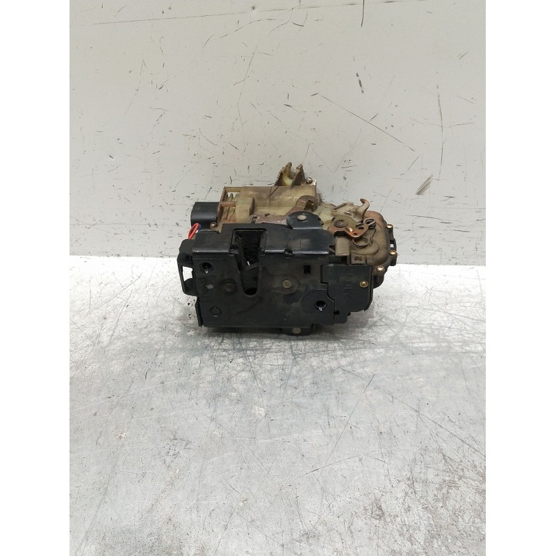 Recambio de motor cierre centralizado delantero derecho para seat toledo ii (1m2) 1.6 16v referencia OEM IAM 3B1837016AD  
