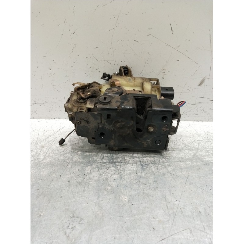 Recambio de motor cierre centralizado trasero izquierdo para seat toledo ii (1m2) 1.6 16v referencia OEM IAM 3B7839015M 4P 