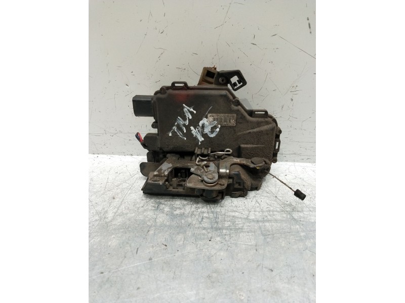 Recambio de motor cierre centralizado trasero izquierdo para seat toledo ii (1m2) 1.6 16v referencia OEM IAM 3B7839015M 4P 