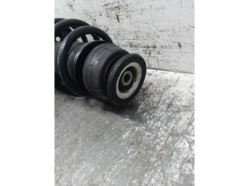 Recambio de amortiguador delantero derecho para audi a3 (8l1) s3 quattro referencia OEM IAM 8N0413031G  