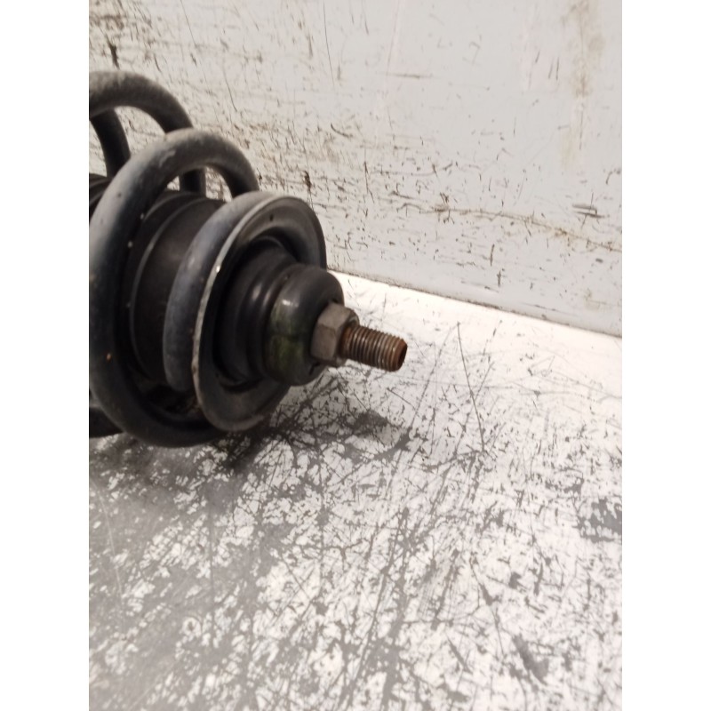 Recambio de amortiguador delantero izquierdo para volkswagen passat b3/b4 (3a2, 35i) 2.0 referencia OEM IAM 357413031R  