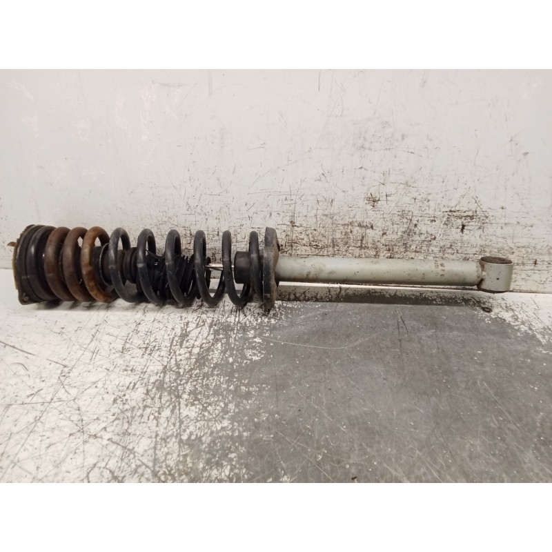 Recambio de amortiguador trasero izquierdo para volkswagen passat b3/b4 (3a2, 35i) 2.0 referencia OEM IAM 357513031S  