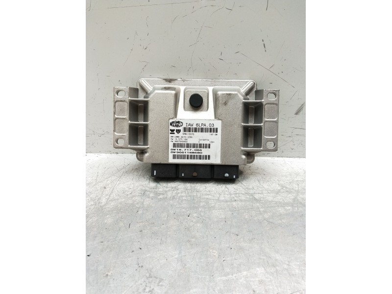 Recambio de centralita motor uce para citroën c4 coupe referencia OEM IAM SW16717064 9661168480 9657649480