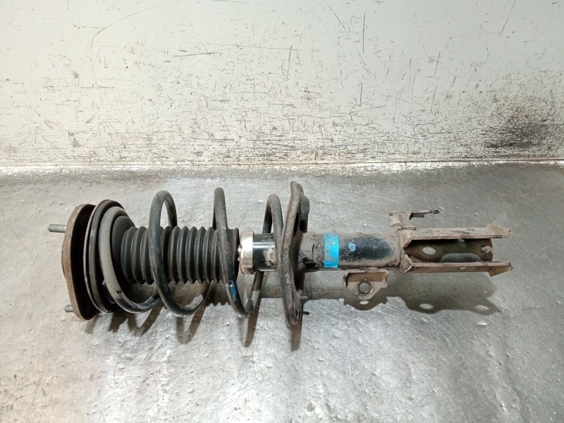 Recambio de amortiguador delantero izquierdo para toyota auris (_e15_) 1.4 d-4d (nde150_) referencia OEM IAM 4852002390  