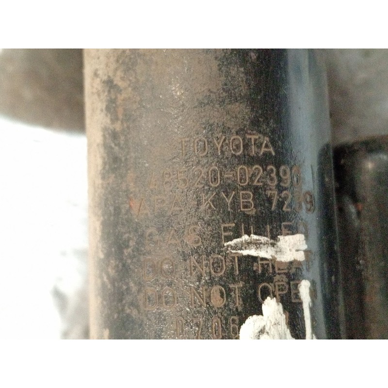 Recambio de amortiguador delantero izquierdo para toyota auris (_e15_) 1.4 d-4d (nde150_) referencia OEM IAM 4852002390  