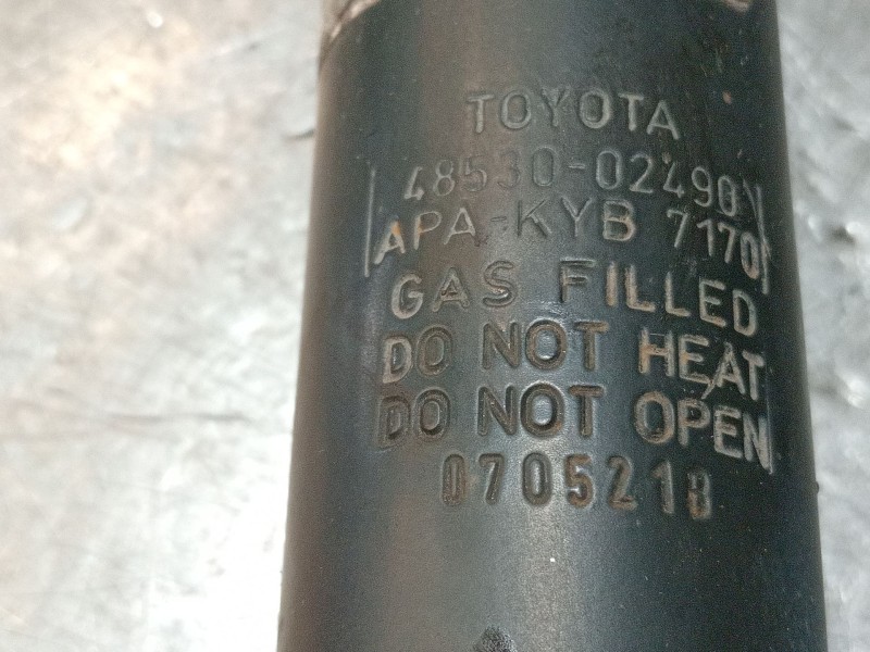 Recambio de amortiguador trasero derecho para toyota auris (_e15_) 1.4 d-4d (nde150_) referencia OEM IAM 4853002490  