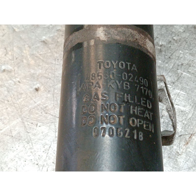 Recambio de amortiguador trasero izquierdo para toyota auris (_e15_) 1.4 d-4d (nde150_) referencia OEM IAM 4853002490  