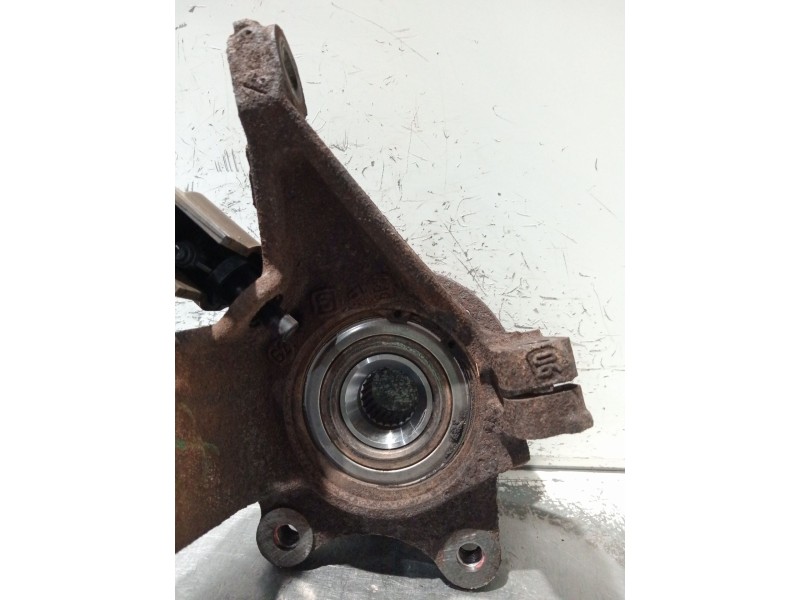 Recambio de mangueta delantera derecha para citroën xsara picasso referencia OEM IAM   