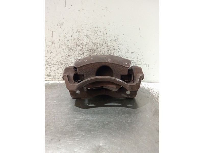 Recambio de pinza freno delantera derecha para toyota auris (_e15_) 1.4 d-4d (nde150_) referencia OEM IAM Y01986  