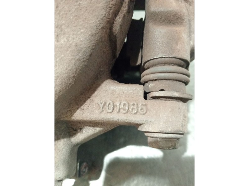 Recambio de pinza freno delantera derecha para toyota auris (_e15_) 1.4 d-4d (nde150_) referencia OEM IAM Y01986  