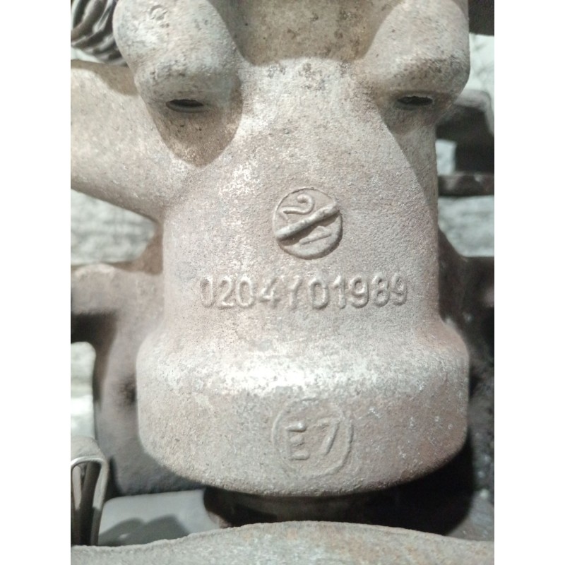 Recambio de pinza freno trasera derecha para toyota auris (_e15_) 1.4 d-4d (nde150_) referencia OEM IAM 0204Y01989  